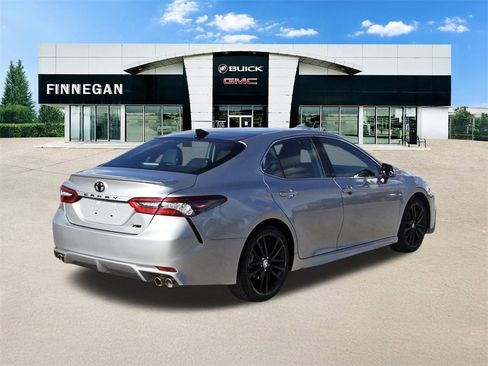 Used 2021 Toyota Camry XSE image 7