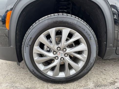 Used 2025 Buick Enclave Preferred image 12