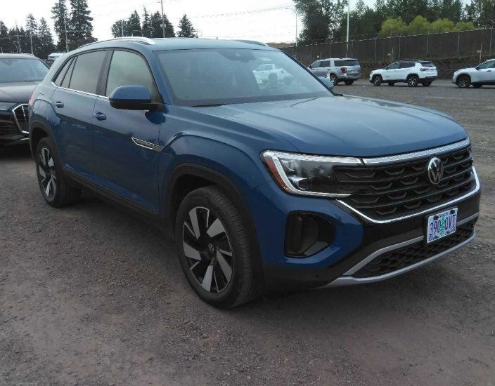 Used 2026 Volkswagen Atlas Cross Sport SE AWD/4WD image 4