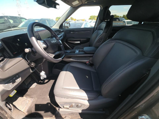 Used 2024 Kia EV9 Light Long Range RWD image 4