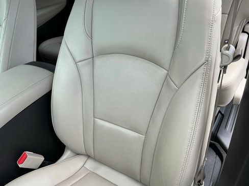 Used 2019 Buick Enclave Premium AWD/4WD image 16