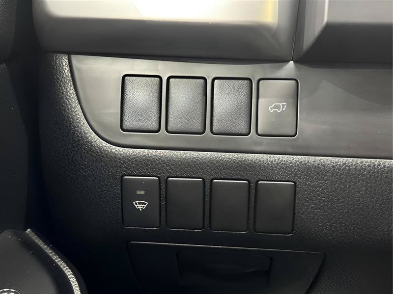 Used 2015 Toyota Highlander XLE AWD/4WD image 16