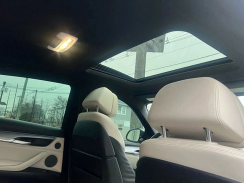 Used 2018 BMW X6 xDrive50i image 34