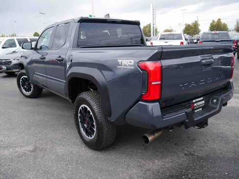 Used 2024 Toyota Tacoma TRD Off-Road image 17