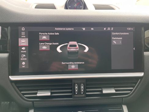 Used 2020 Porsche Cayenne image 18