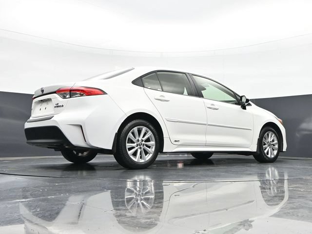 Used 2024 Toyota Corolla LE w/ LE Convenience Package AWD/4WD image 39