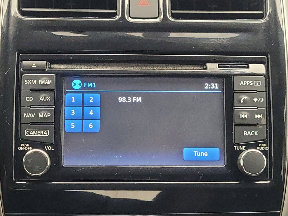 Used 2016 Nissan Versa Note FWD image 25