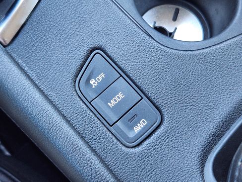 Used 2017 Cadillac XT5 Luxury w/ Driver Awareness Package image 29