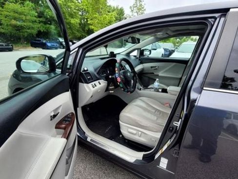 Used 2010 Toyota Venza AWD image 8
