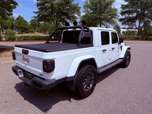 Used 2021 Jeep Gladiator Overland AWD/4WD image 13