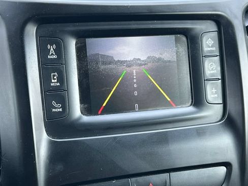 Used 2018 Jeep Cherokee Latitude w/ Altitude Package AWD/4WD image 8