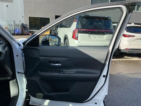 New 2026 Nissan Kicks SV w/ SV Premium Package image 25