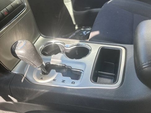 Used 2011 Jeep Grand Cherokee Laredo AWD/4WD image 9