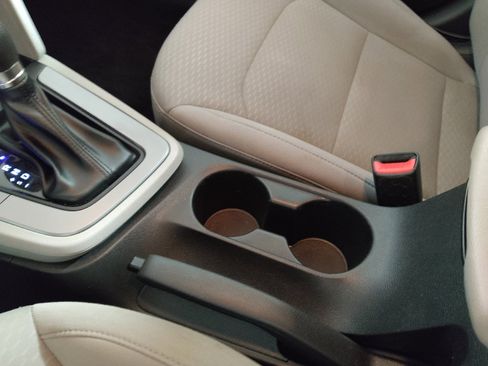 Used 2019 Hyundai Elantra SE FWD image 26
