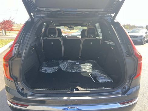 Used 2025 Volvo XC90 B6 Plus w/ Protection Package Premier image 12