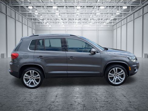 Used 2013 Volkswagen Tiguan SEL AWD/4WD image 6
