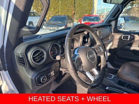 Used 2020 Jeep Wrangler Unlimited Sahara image 2