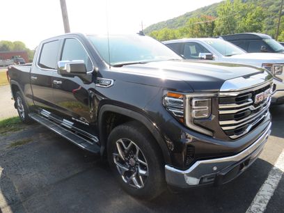 Used 2022 GMC Sierra 1500 SLT w/ SLT Premium Plus Package