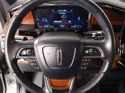 Certified 2023 Lincoln Navigator Reserve image 3