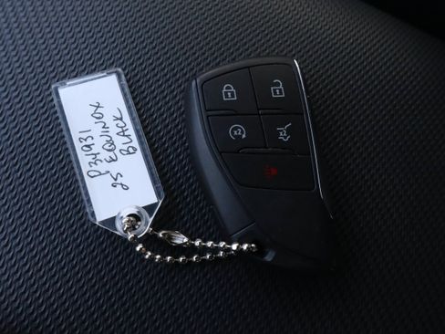 Used 2025 Chevrolet Equinox LT w/ Convenience Package II FWD image 30