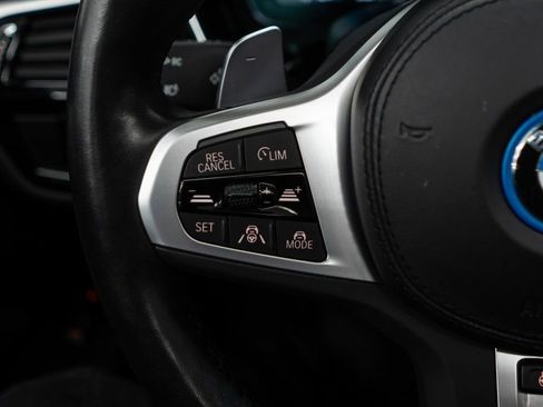 Used 2023 BMW 530e xDrive w/ Executive Package image 19