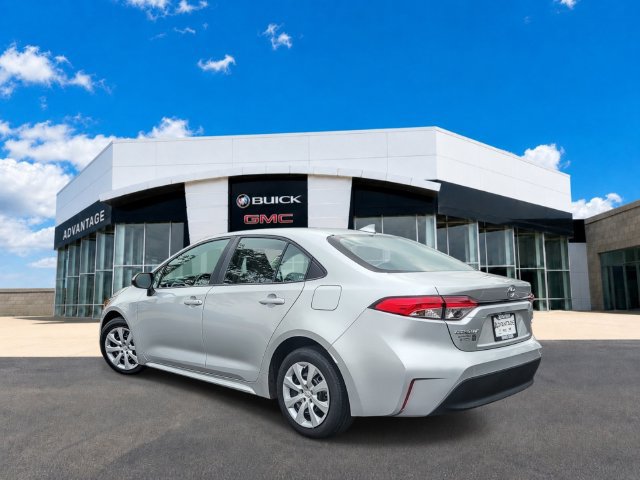 Used 2024 Toyota Corolla LE FWD image 5