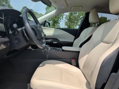Used 2024 Lexus RX 350 FWD w/ Technology Package image 17