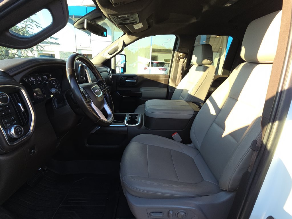 Used 2023 GMC Sierra 2500 SLT w/ SLT Preferred Package AWD/4WD image 16