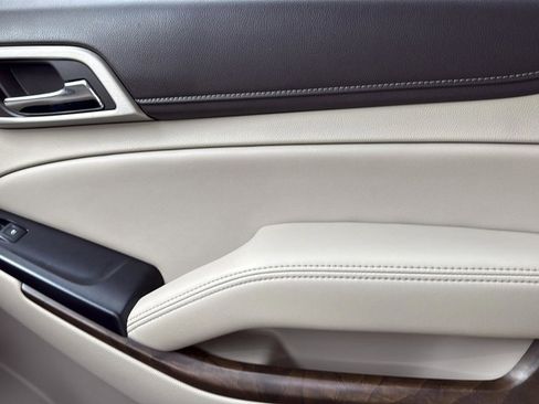 Used 2018 GMC Yukon Denali w/ Denali Ultimate Package image 22