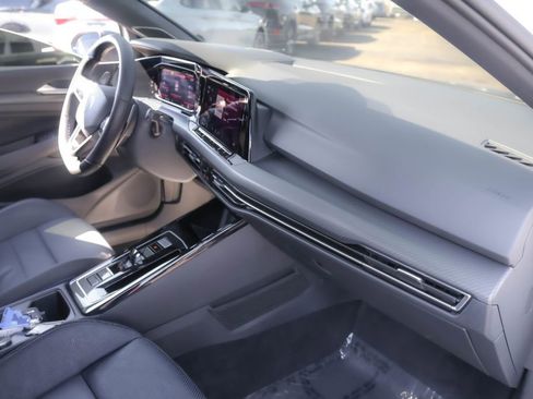 Certified 2024 Volkswagen Golf R image 30