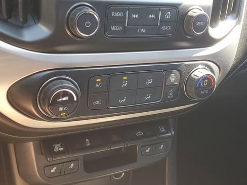 Used 2017 GMC Canyon SLT w/ Driver Alert Package AWD/4WD image 27