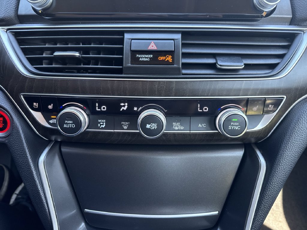 Used 2018 Honda Accord Touring image 19