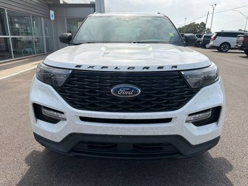 Used 2022 Ford Explorer ST-Line AWD/4WD image 3