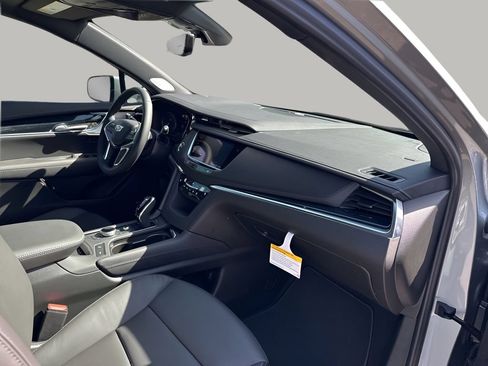 New 2026 Cadillac XT5 Premium Luxury w/ Driver Assist Package FWD image 16