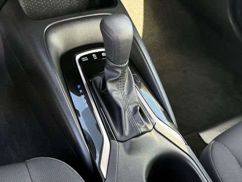 Used 2025 Toyota Corolla LE w/ Carpet Mat Package (TMS) FWD image 19