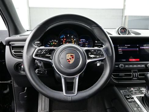 Certified 2020 Porsche Macan AWD/4WD image 8