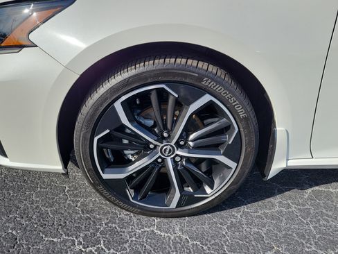 Certified 2024 Nissan Altima 2.5 SR AWD/4WD image 4