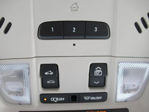 Used 2022 GMC Terrain Denali AWD/4WD image 30