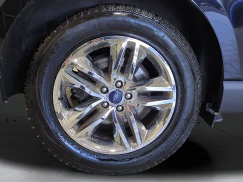 Used 2017 Ford Edge SEL w/ Equipment Group 201A AWD/4WD image 24