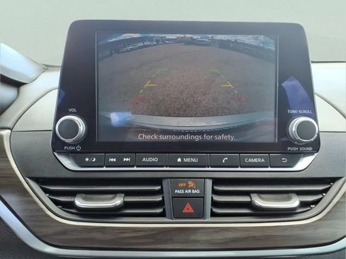 Used 2023 Nissan Altima 2.5 SV FWD image 19