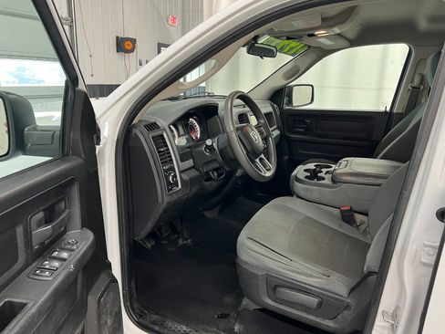 Used 2019 RAM 1500 Express w/ Express Value Package AWD/4WD image 7