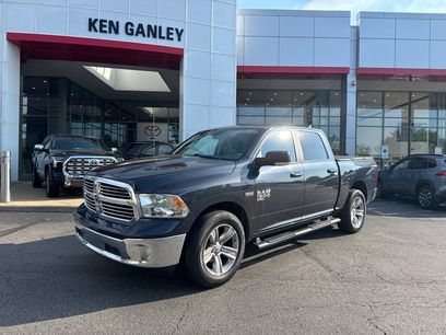 Used 2019 RAM 1500 Classic SLT w/ SLT Plus D←cor Group