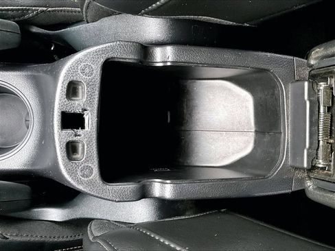 Used 2019 Jeep Compass Limited FWD image 30