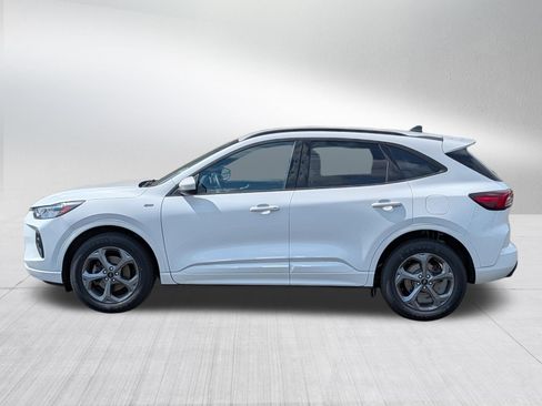 Used 2023 Ford Escape ST-Line Select AWD/4WD image 4