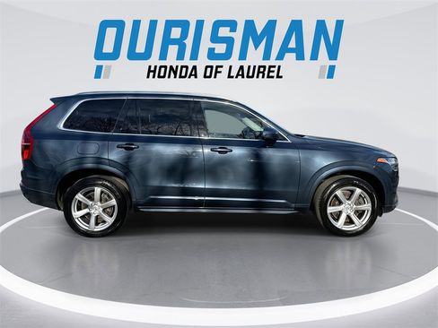 Used 2020 Volvo XC90 T8 Momentum image 9