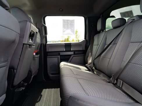 Used 2016 Ford F150 XLT w/ Trailer Tow Package image 16