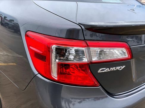 Used 2012 Toyota Camry SE FWD image 26