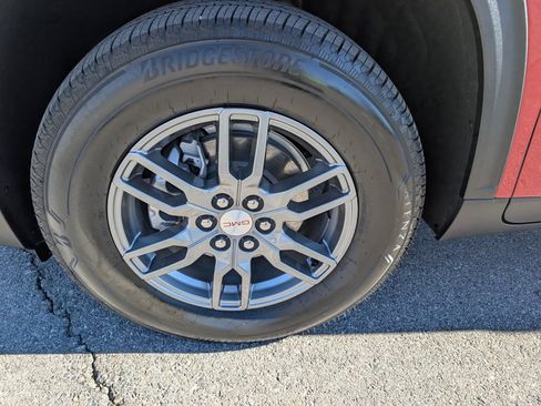 Used 2025 GMC Acadia Elevation image 24