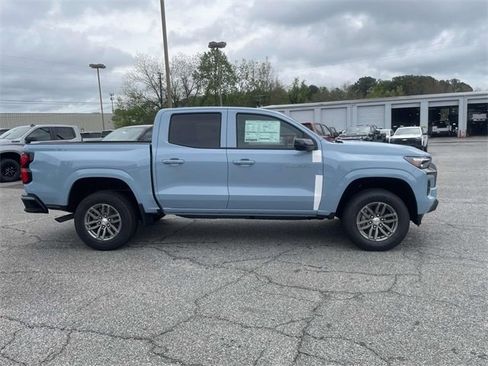 New 2025 Chevrolet Colorado LT w/ LT Convenience Package image 2