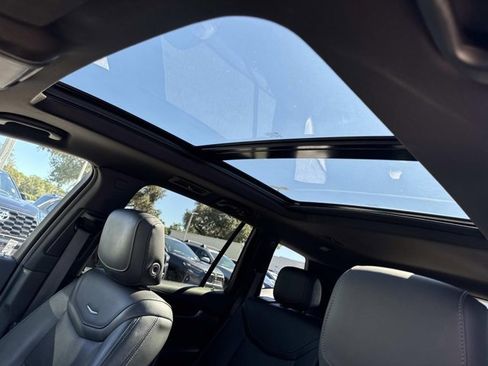 Used 2024 Cadillac XT6 Premium Luxury image 33